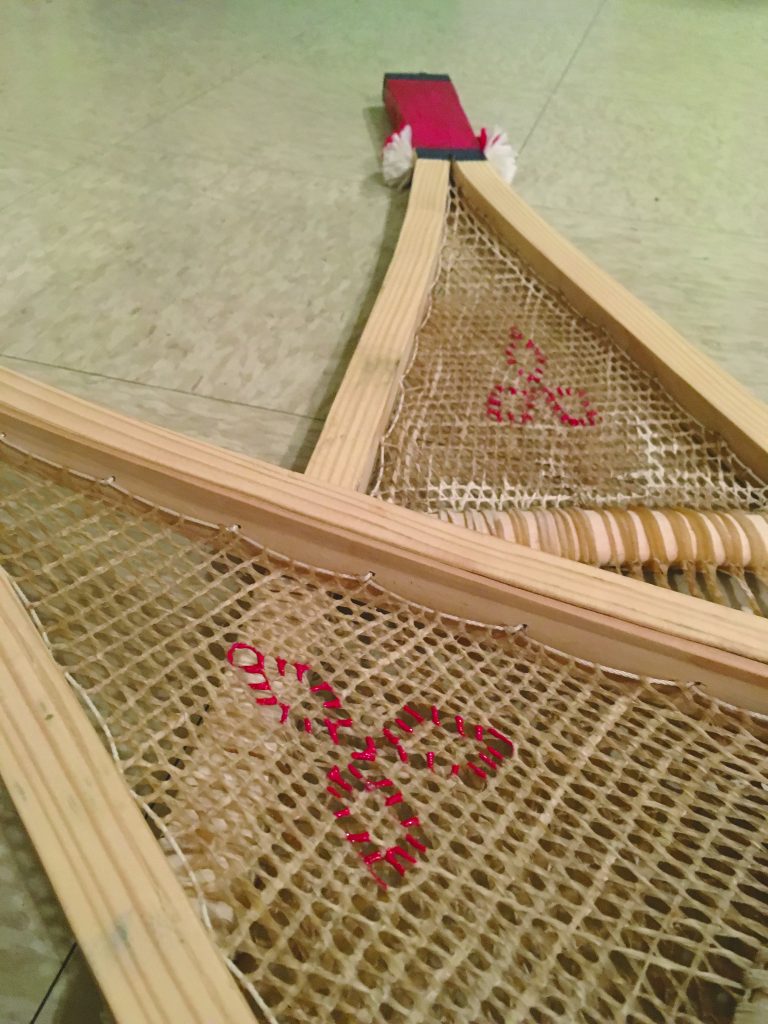 A "howto" on traditional snowshoe making from Longchap The